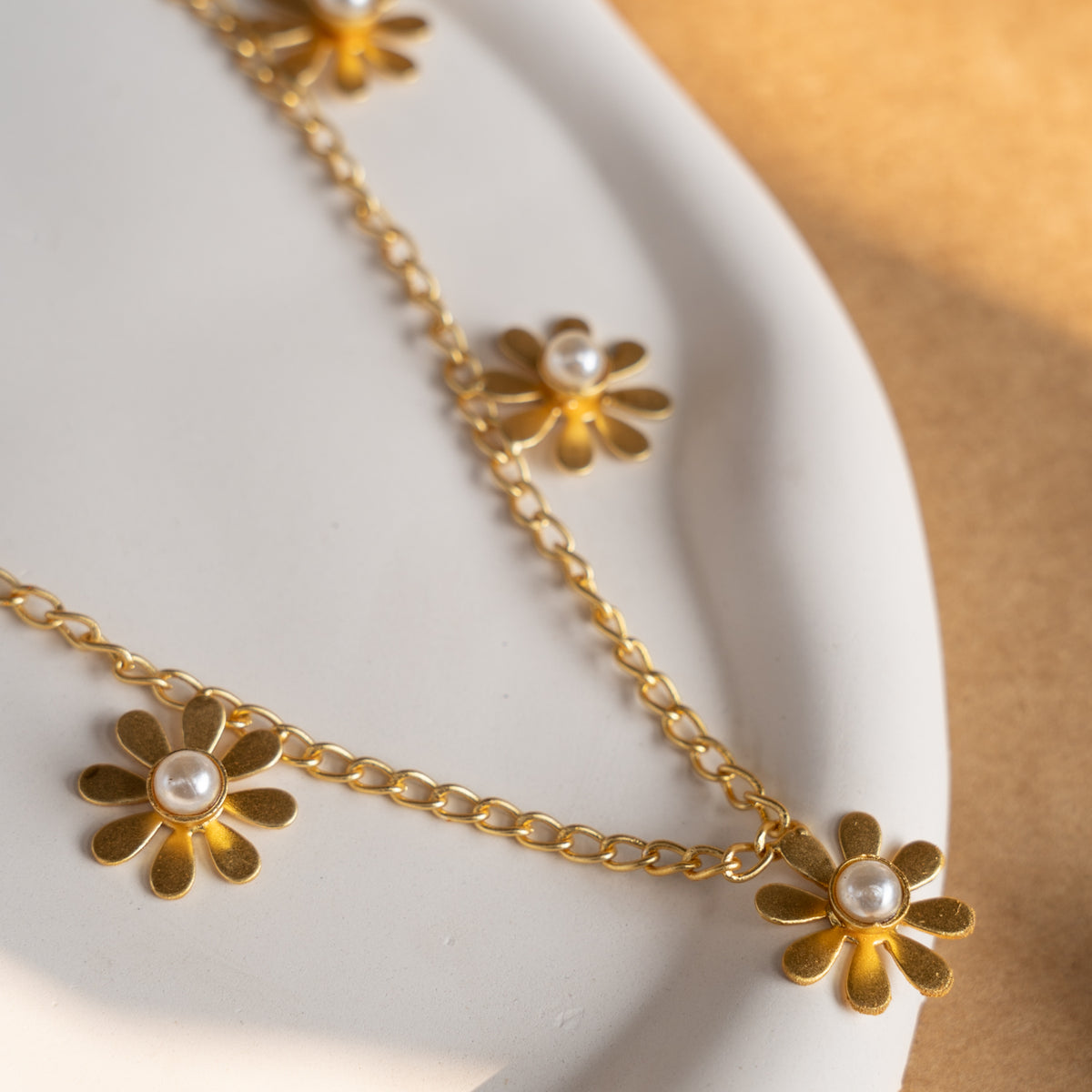 FLORAL SPRING GOLD TONED HANDMADE HAND HAMMERED NECKLACE WITH EARRINGS NL224