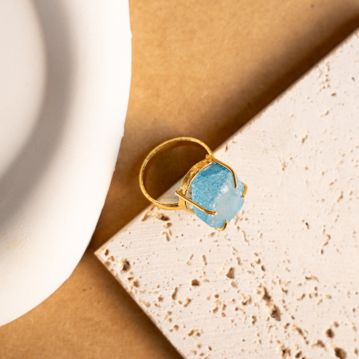 VISHALAYA GOLD TONED RAW STONE HANDMADE HAND HAMMERED NECKLAC EARRINGS WITH RING NL223