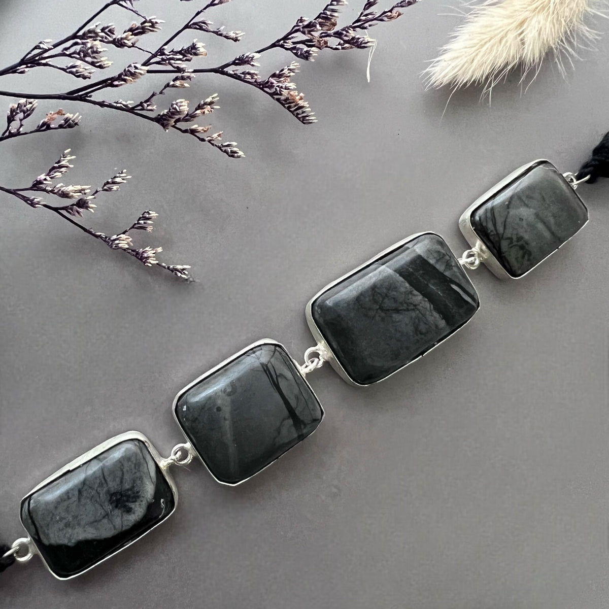 MAYA BIJOUX PREMIUM AND EXCLUSIVE NATURAL STONE HANDMADE CHOKER  CH366