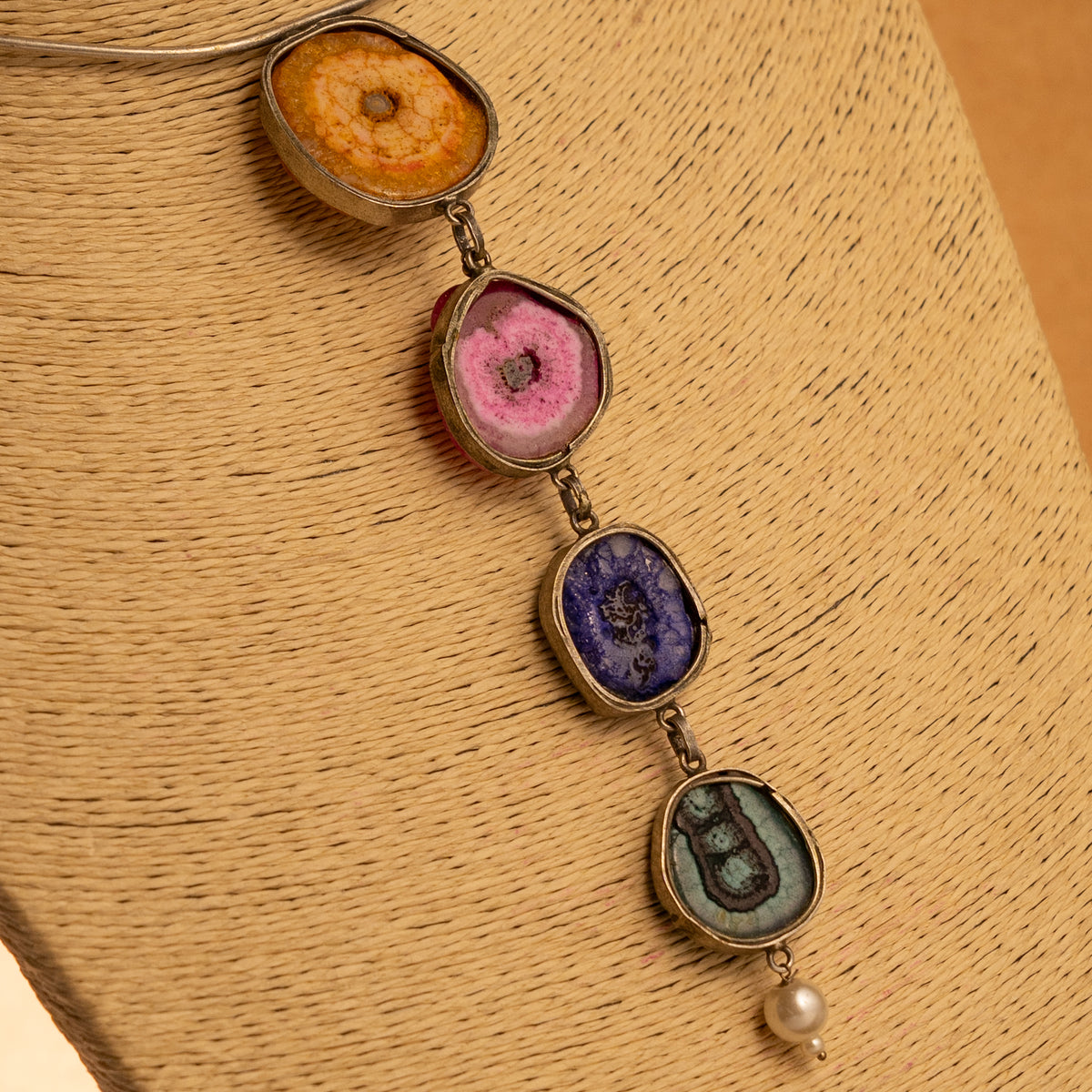 CALYPTO HAND MADE AND HAND HAMMERED SILVER LOOK ALIKE RUSTIC ANTIQUE NL83