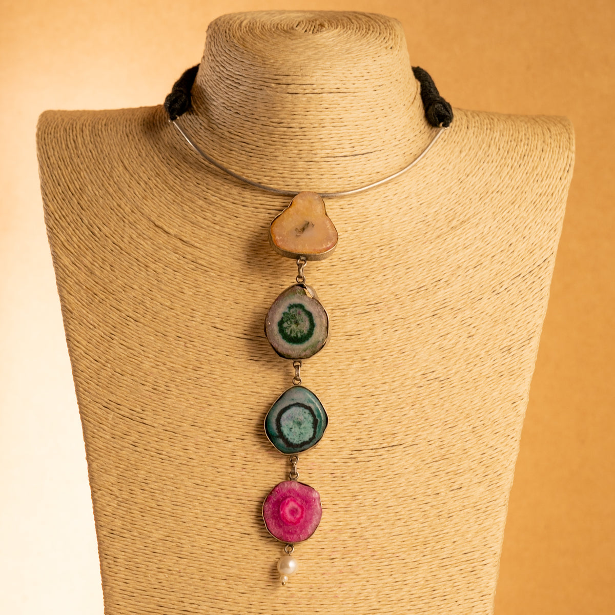 NIKHARA HAND MADE AND HAND HAMMERED SILVER LOOK ALIKE RUSTIC ANTIQUE NL84