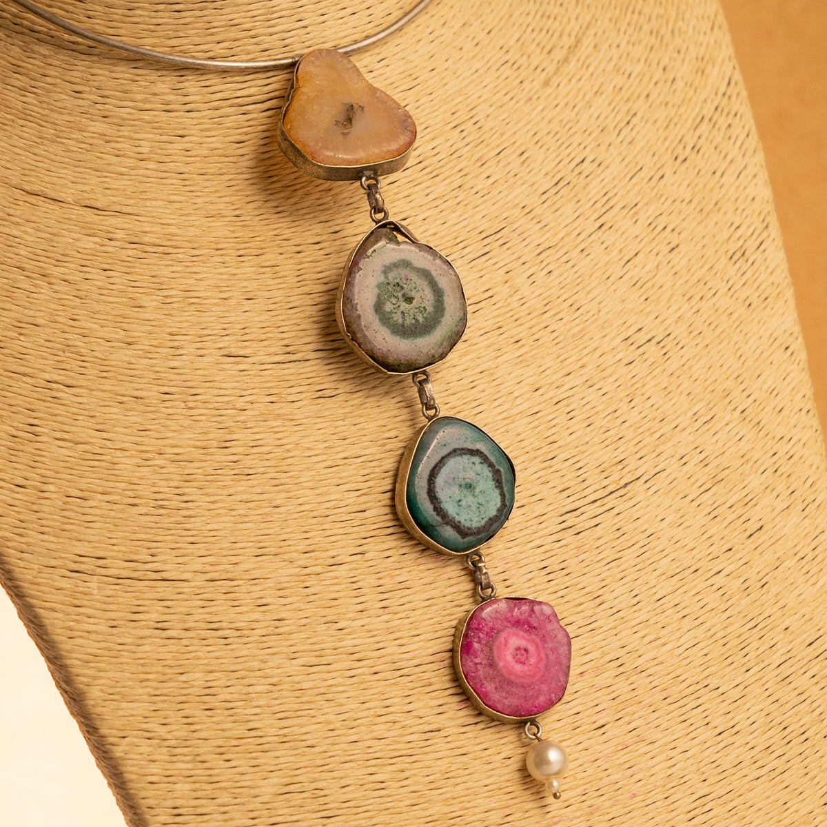 NIKHARA HAND MADE AND HAND HAMMERED SILVER LOOK ALIKE RUSTIC ANTIQUE NL84