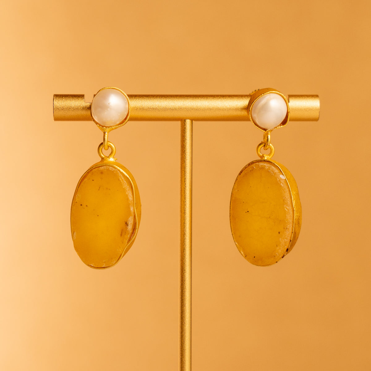 RUSTIC QUEEN STONE HANDMADE GOLD TONED RUSTIC FINISH NECKLACE NL75