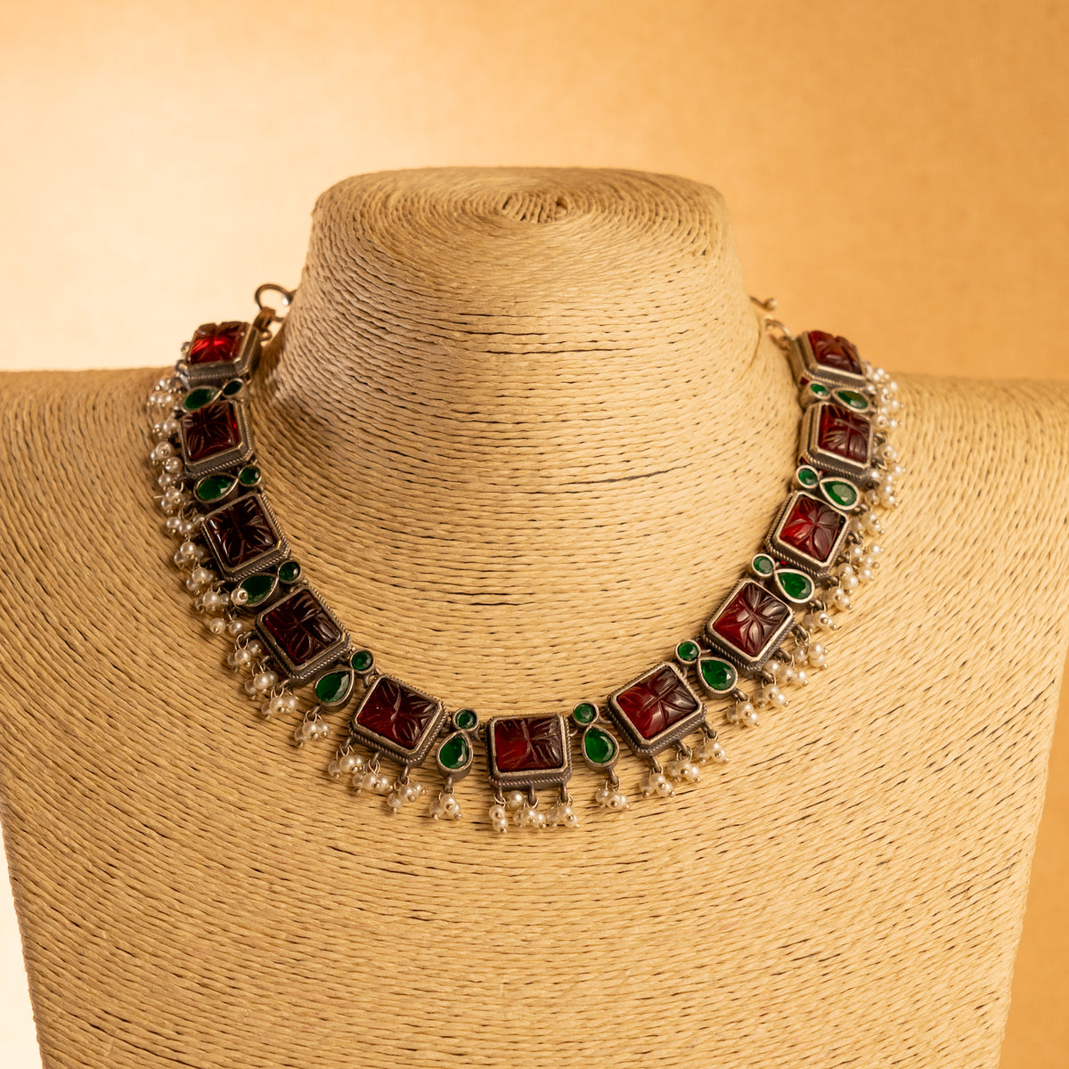 NIHARA FAUX SILVER PREMIUM SEMI HANDMADE CARVING NECKLACE WITH EARRINGS NL129