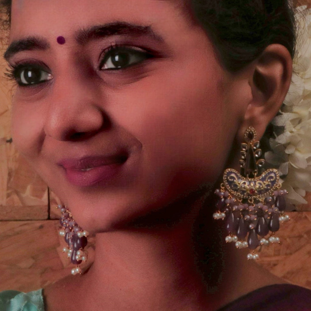 CUDDLEBUG SEMI HANDMADE MONOLISA GOLD-TONED EARRING-ER157