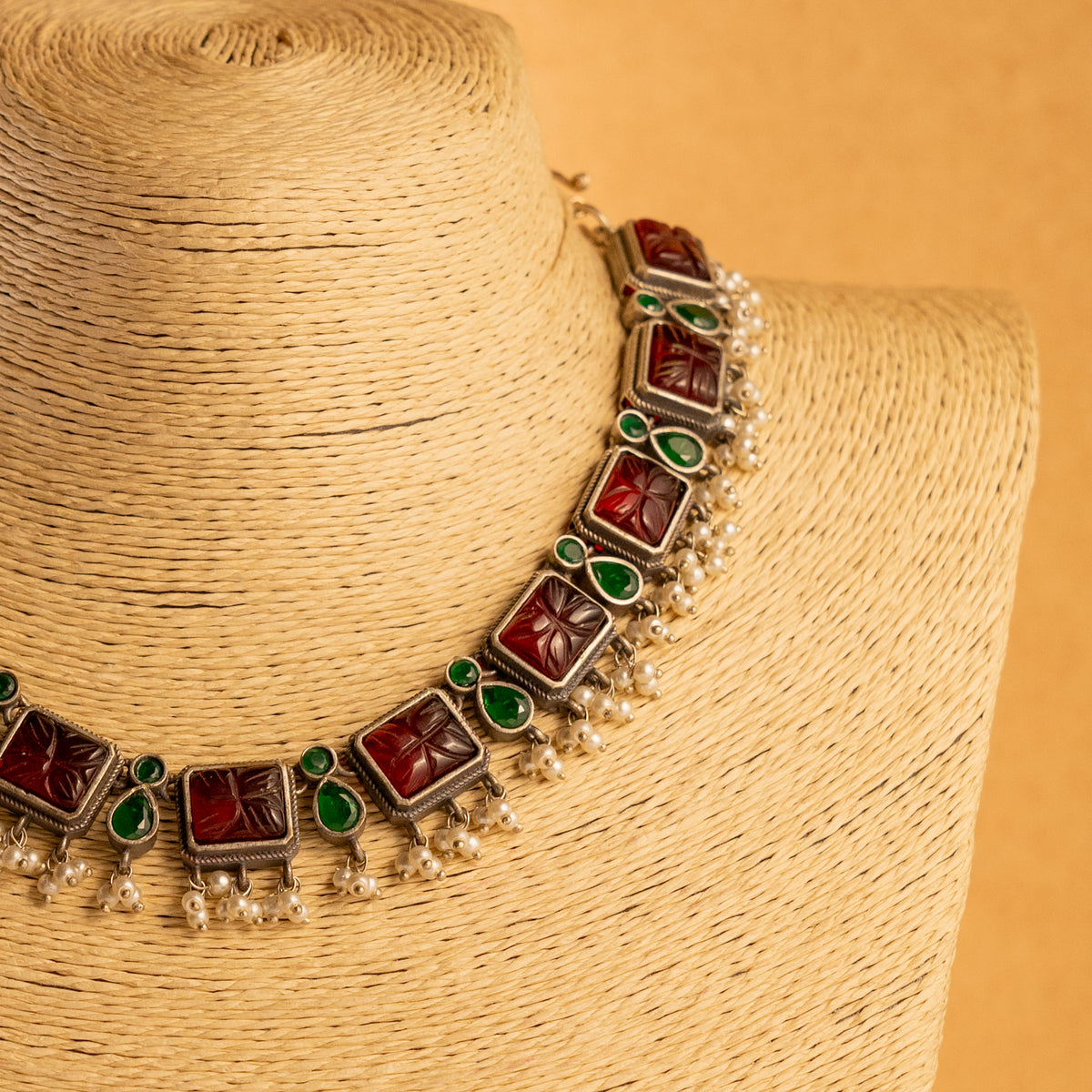 NIHARA FAUX SILVER PREMIUM SEMI HANDMADE CARVING NECKLACE WITH EARRINGS NL129