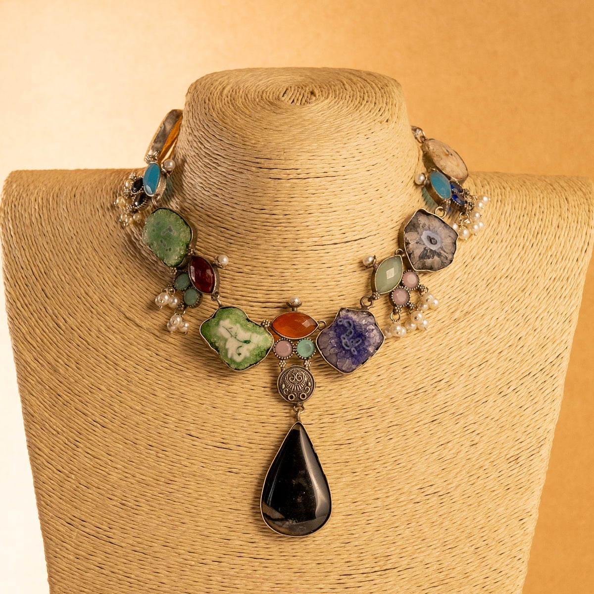 BRITA NATUAL STONES PREMIUM FAUX SILVER HANDMADE ANTIQUE NECKLACE/NECKPIECE NL20