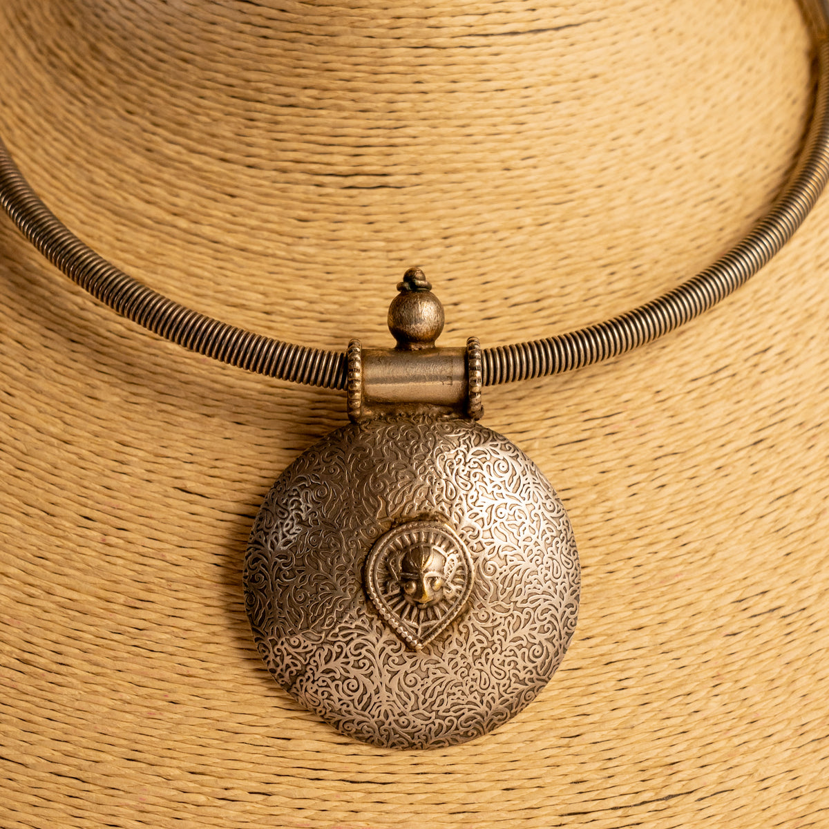 XANTHA PREMIUM POLISH HANDMADE AND HAND HAMMERED NECKLACE/NECKPIECE NL21