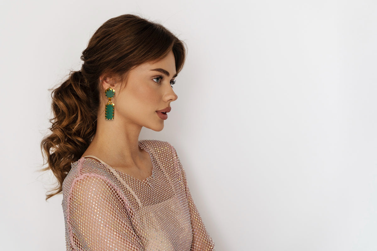 HIRANA GOLD TONED DANGLER EARRING ER624