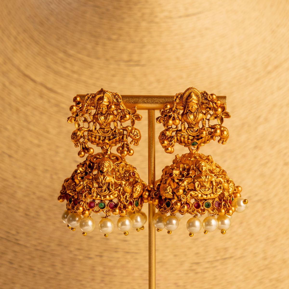 MAYA GOLD TONED ANTIQUE FINISH TEMPLE NECKLACE WITH EARRINGS NL170