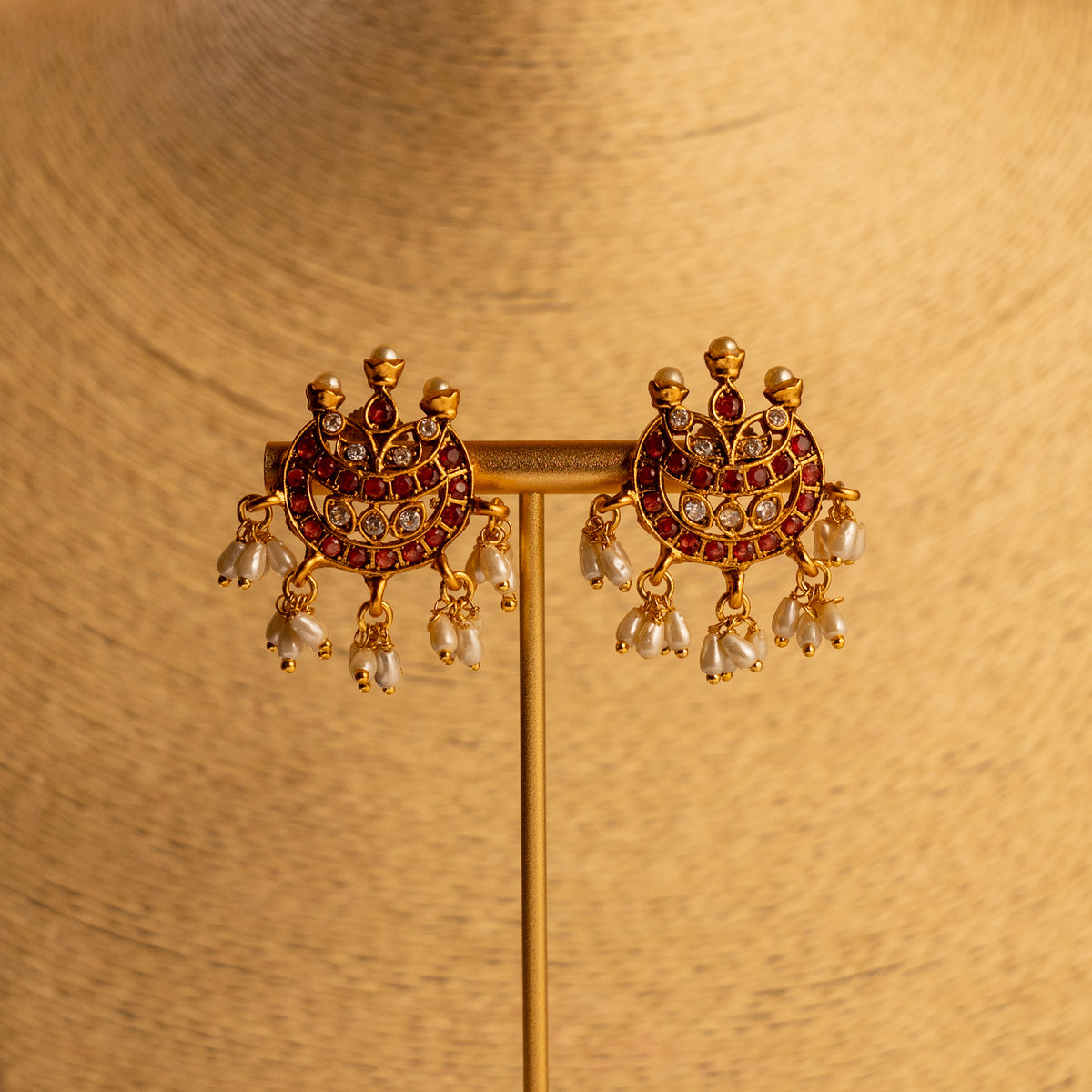 PADMA ATTIYAL GOLD TONED ANTIQUE FINISH NECKLACE WITH EARRINGS NL167