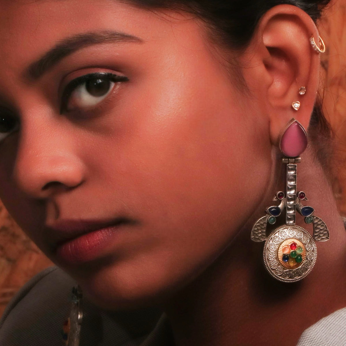 VINA SEMI-HANDMADE MONALISA STONE EARRINGS ER251