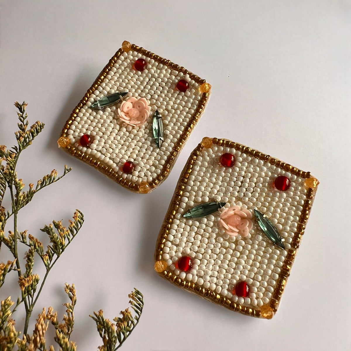 GLINT FABRIC AND BEADS HANDMADE EARRING ER592