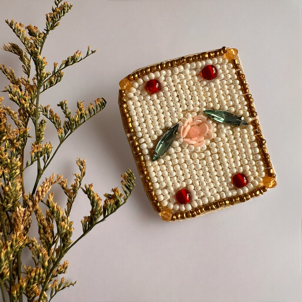 GLINT FABRIC AND BEADS HANDMADE EARRING ER592