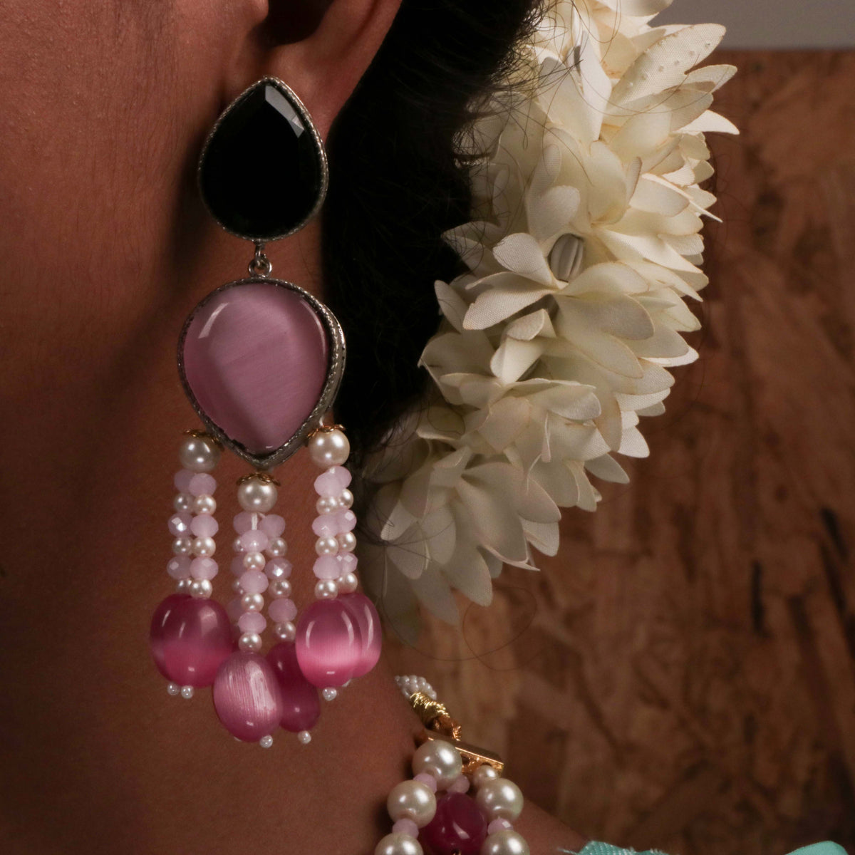 MEHANDI HANDMADE RAW AND RUSTIC FINISH MONALISA STONE PEARL AND BEADED MALA WITH EARRINGS ML11