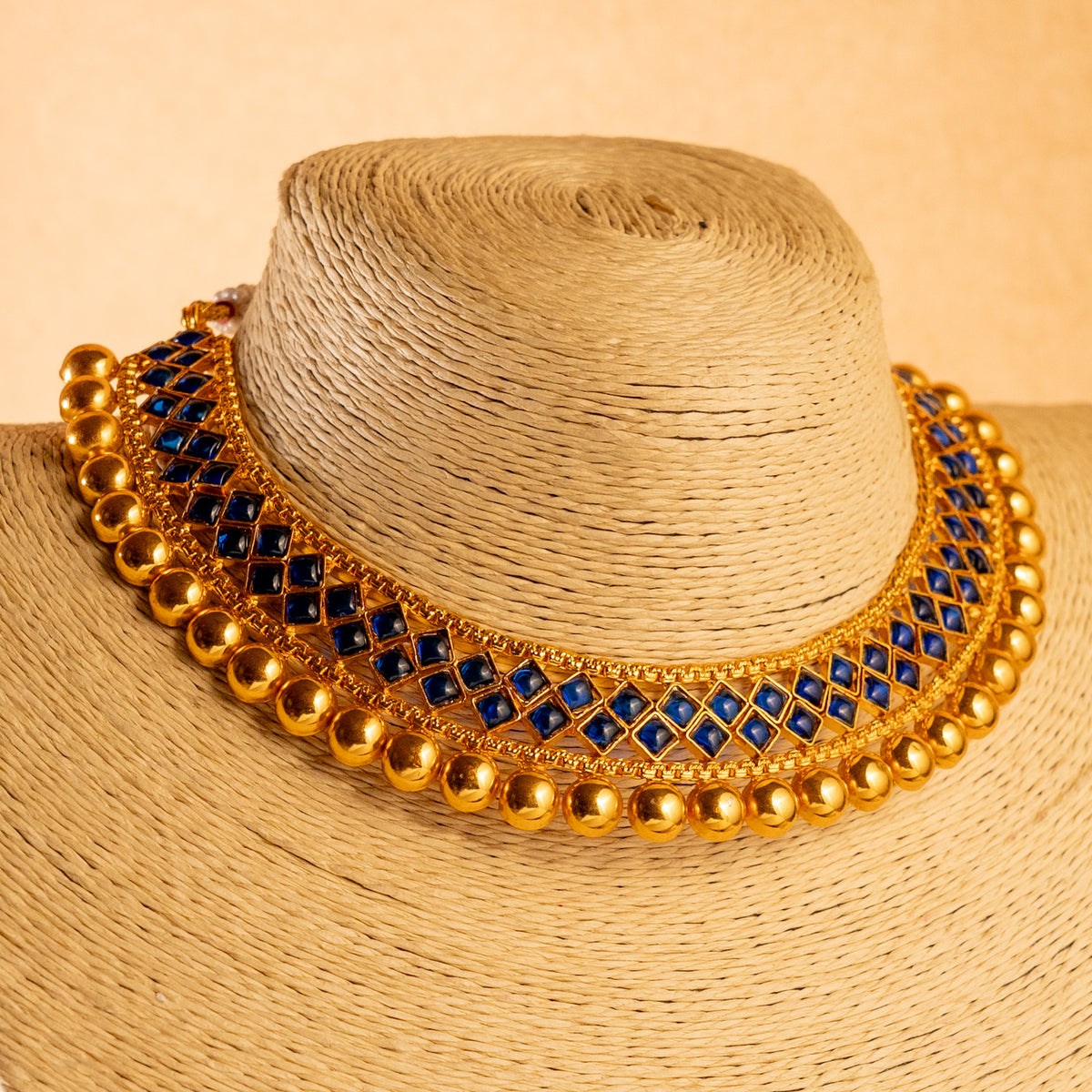 PREETHA GOLD TONED ANTIQUE FINISH NECKLACE WITH EARRINGS NL183