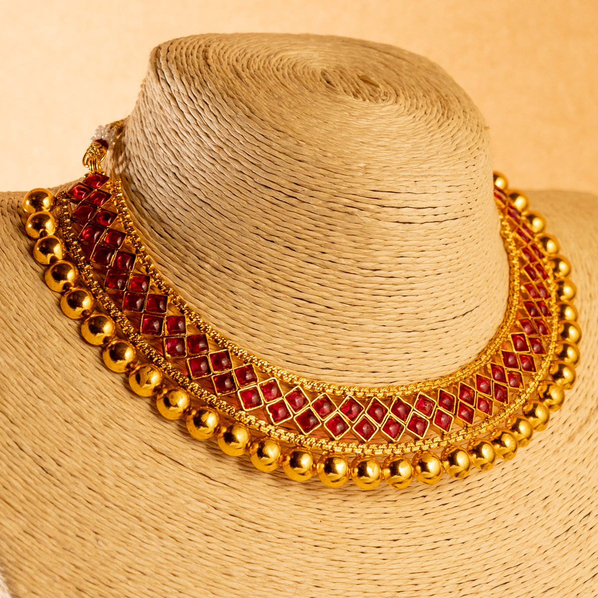 PREETHA GOLD TONED ANTIQUE FINISH NECKLACE WITH EARRINGS NL183