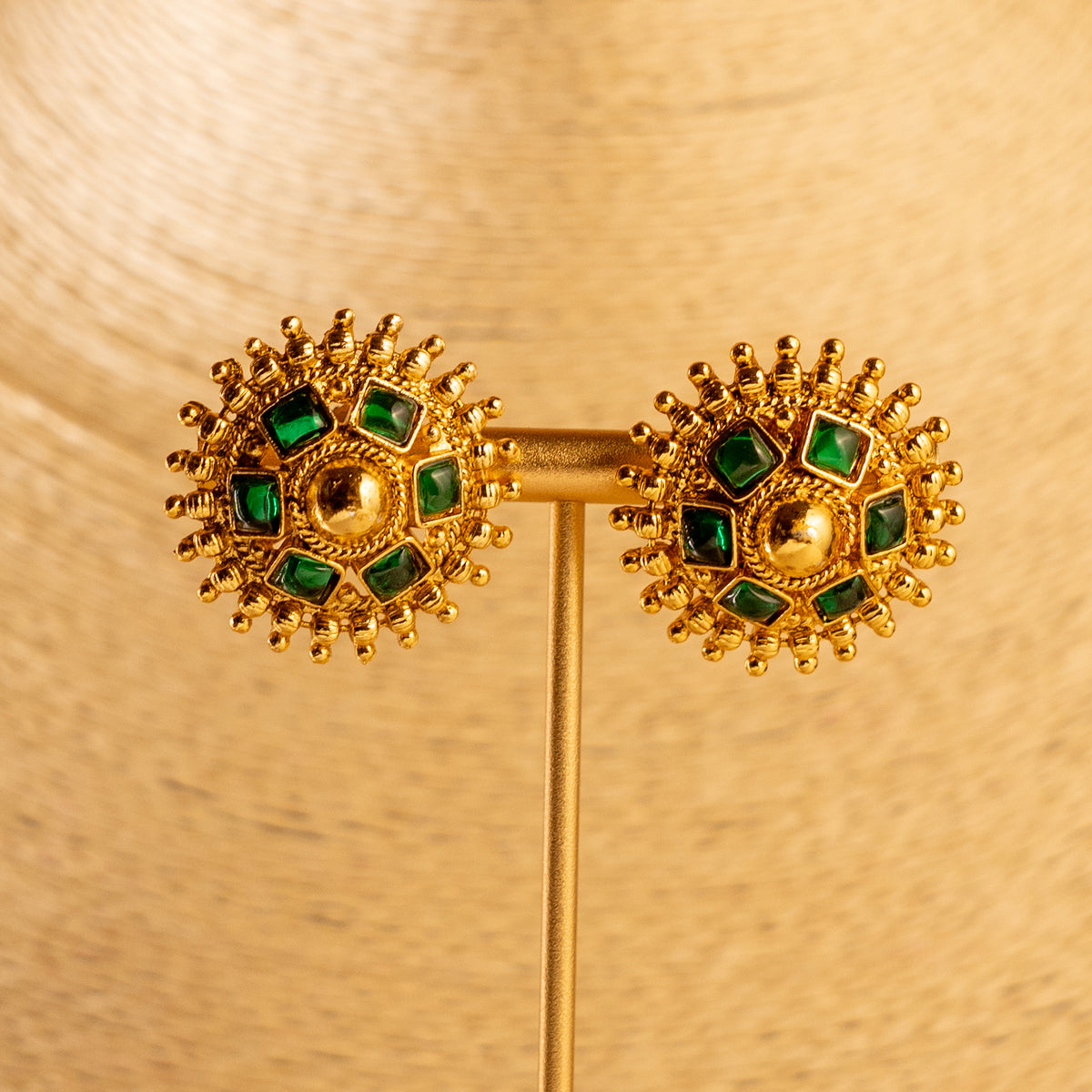 PREETHA GOLD TONED ANTIQUE FINISH NECKLACE WITH EARRINGS NL183