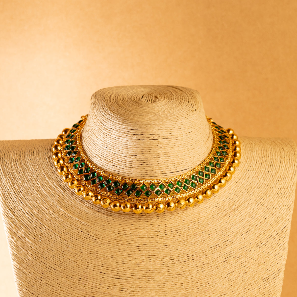 PREETHA GOLD TONED ANTIQUE FINISH NECKLACE WITH EARRINGS NL183