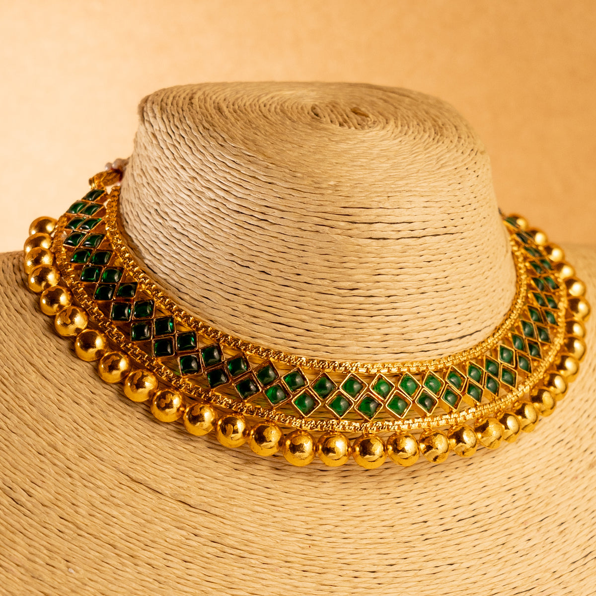 PREETHA GOLD TONED ANTIQUE FINISH NECKLACE WITH EARRINGS NL183