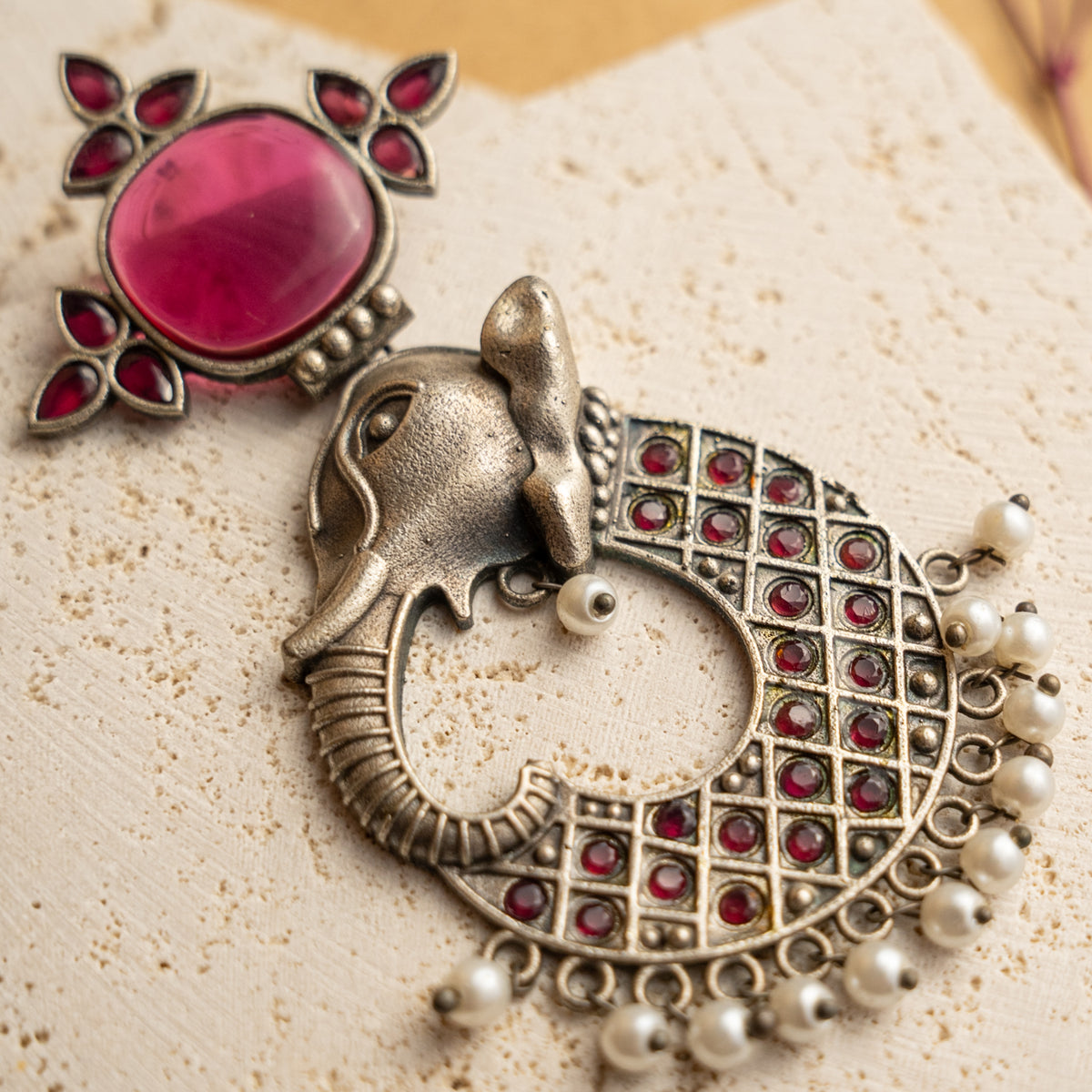 PINKY SEMI HANDMADEMONALISA STONE EARRINGS/ STUDS ER670