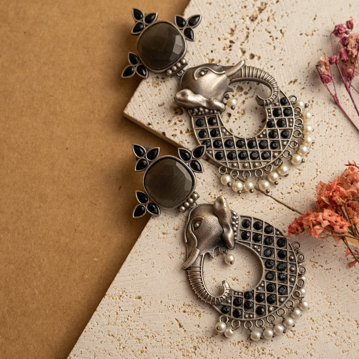 PINKY SEMI HANDMADEMONALISA STONE EARRINGS/ STUDS ER670