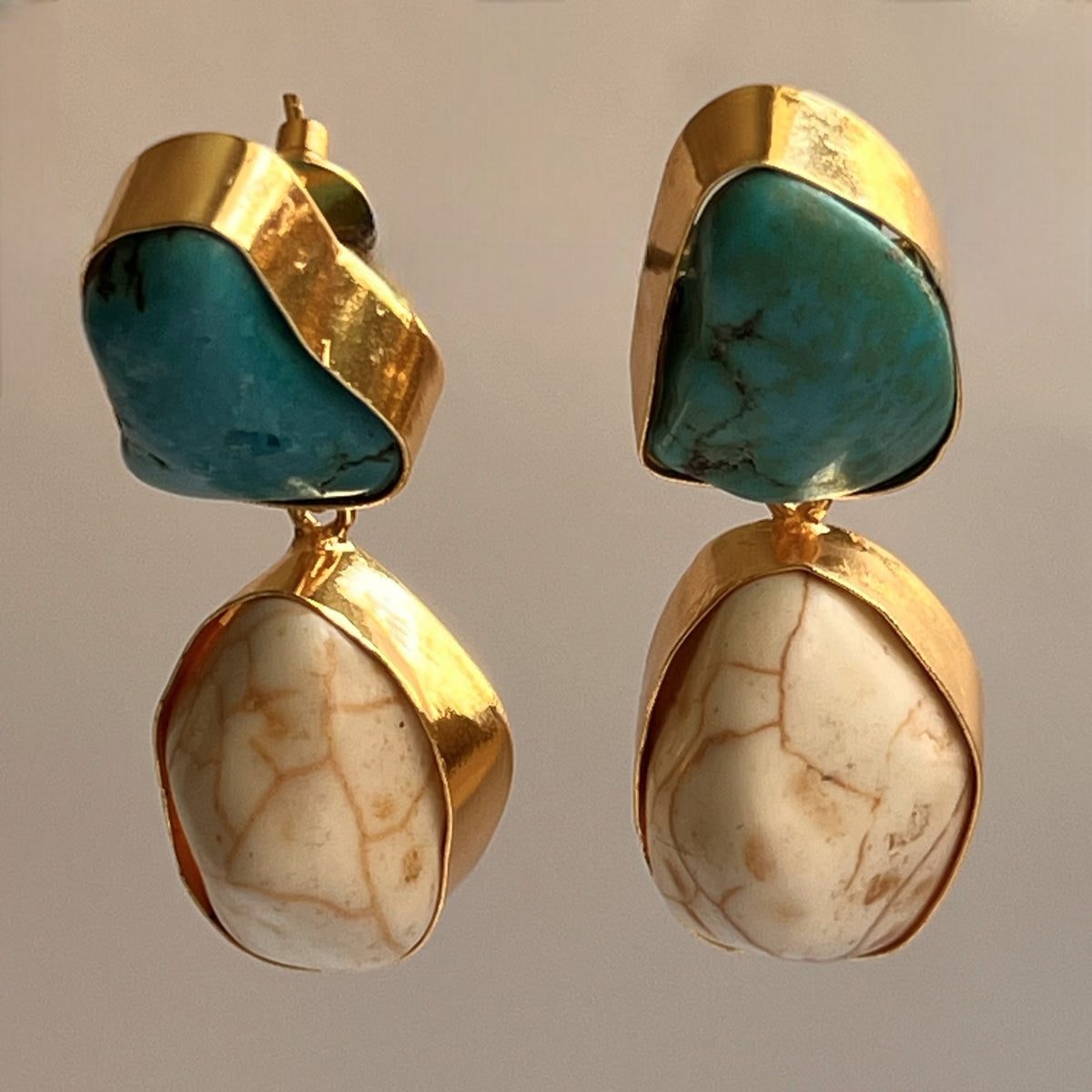 TIRANA GOLD TONED DANGLER EARRING ER625