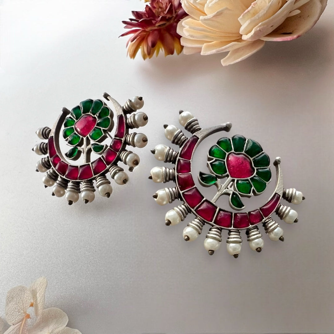 SKYLINE BOUQUET SILVER LOOK ALIKE SEMI HANDMADE STUDS ER514