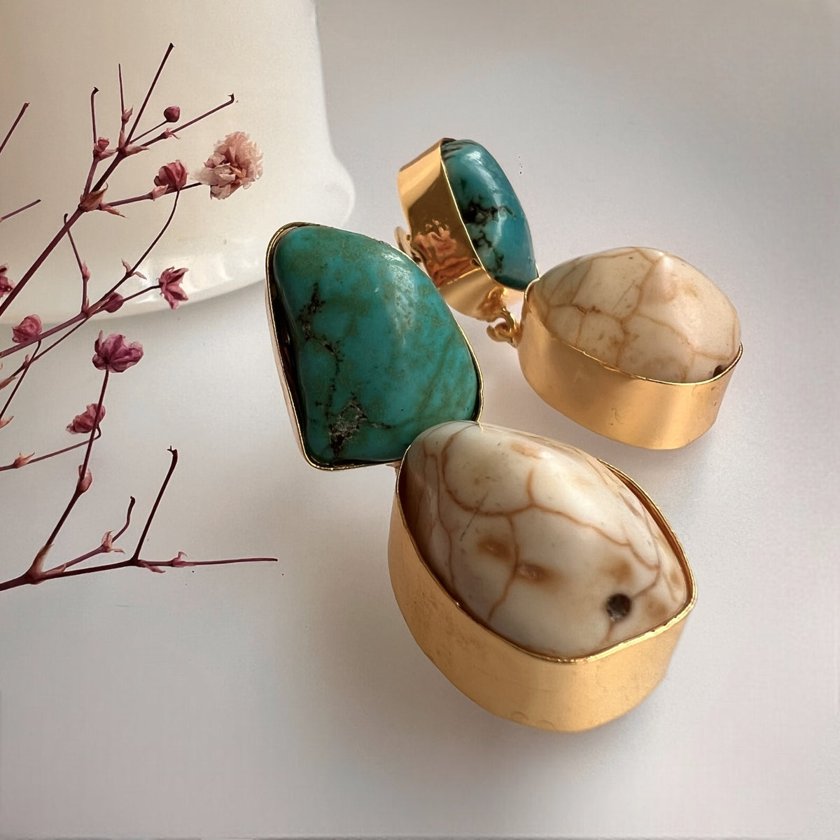 TIRANA GOLD TONED DANGLER EARRING ER625