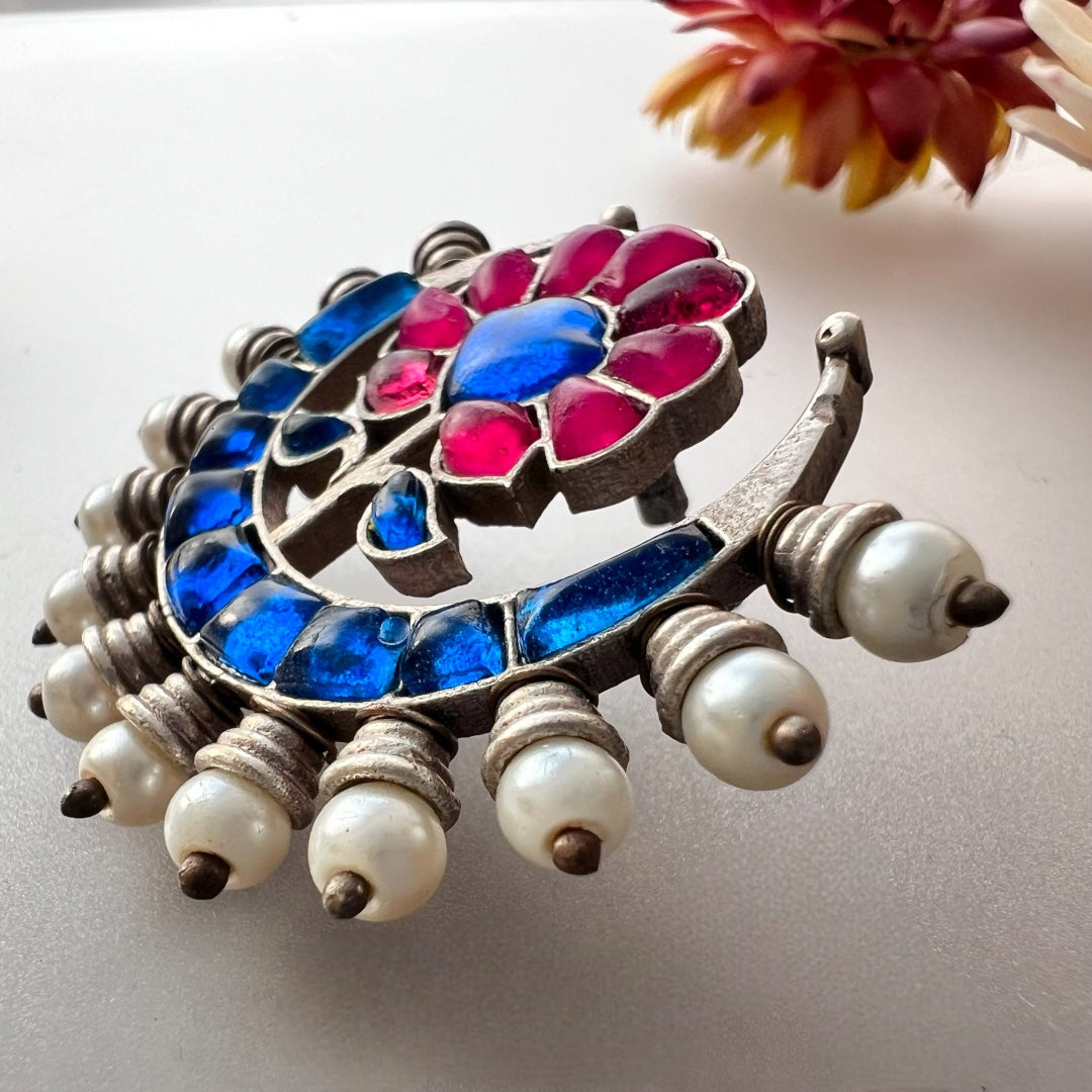 SKYLINE BOUQUET SILVER LOOK ALIKE SEMI HANDMADE STUDS ER514