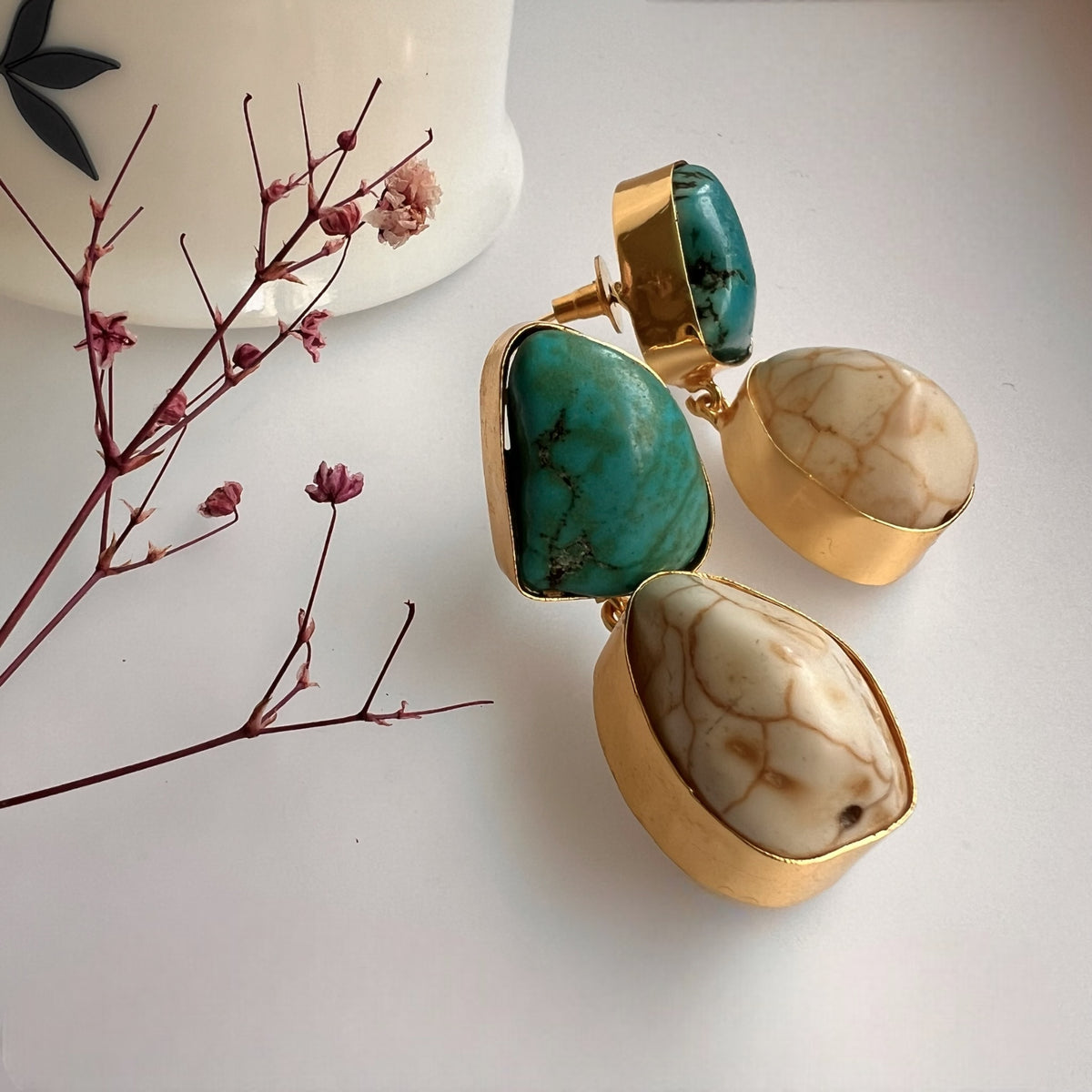 TIRANA GOLD TONED DANGLER EARRING ER625