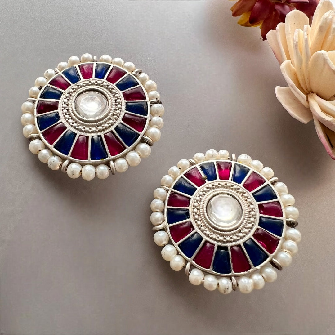 CHARM CHAKRA SILVER LOOK ALIKE SEMI HANDMADE STUDS ER521