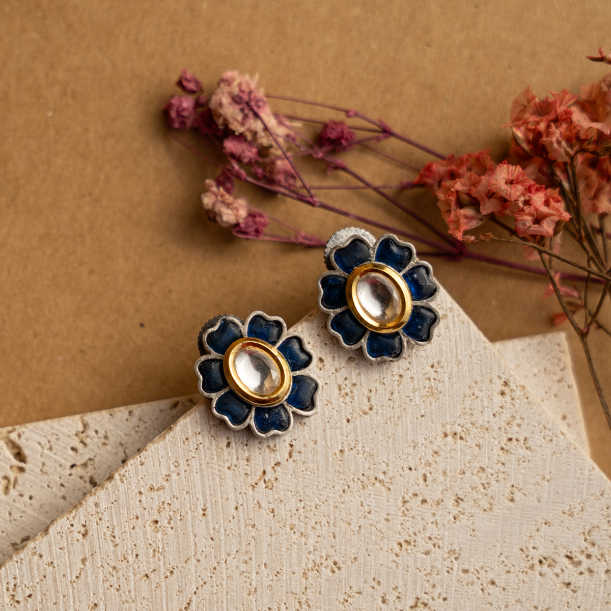 PINTU OVAL FLOWER FAUX SILVER HANDMADE STUDS EARRINGS ER658