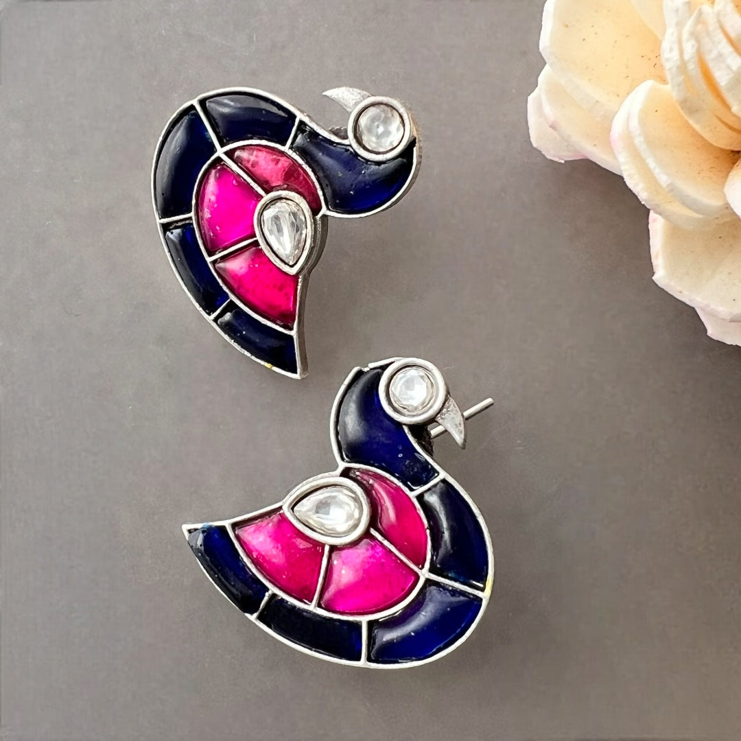 QUAKER  SILVER LOOK ALIKE SEMI HANDMADE STUDS ER523