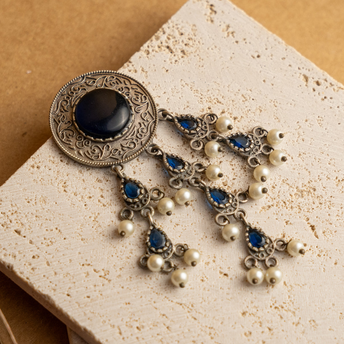 RIVANA FAUX SILVER MONALISA STONE SEMI HANDMADE EARRINGS ER693