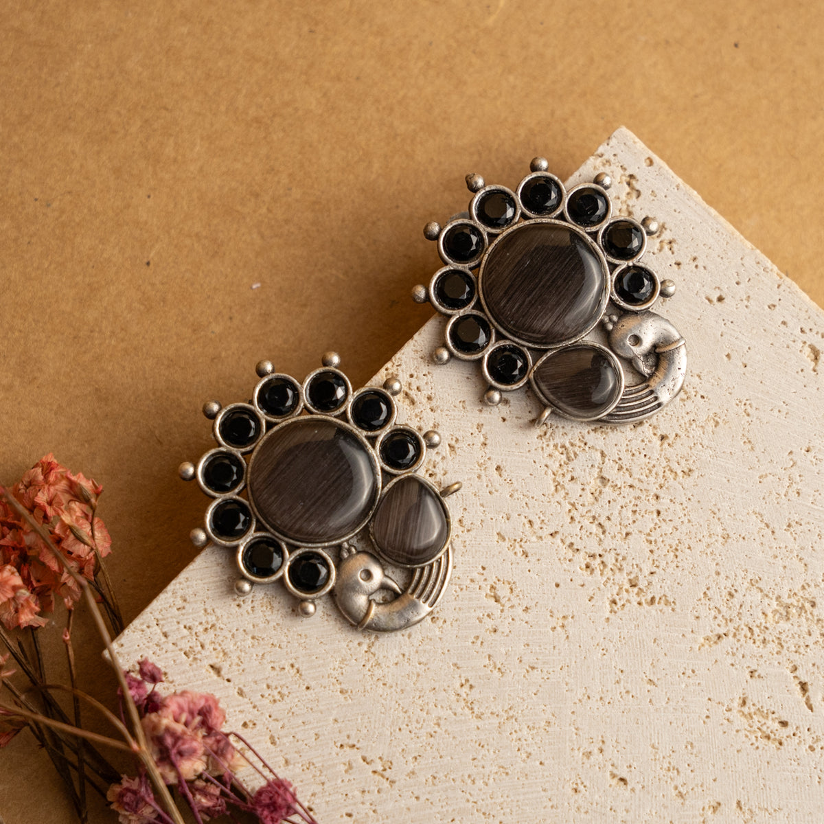 VIMA MONALISA STONE FAUX SILVER SEMI HANDMADE STUDS/ EARRINGS ER686