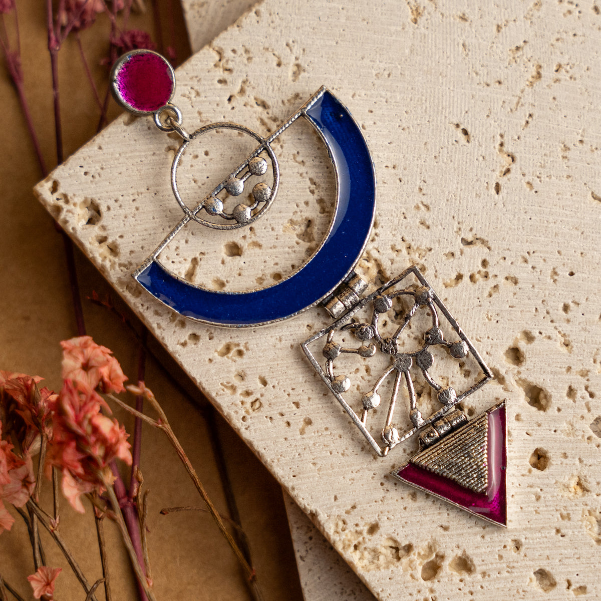 LUNA FAUX SILVER ANTIQUE EARRINGS ER701