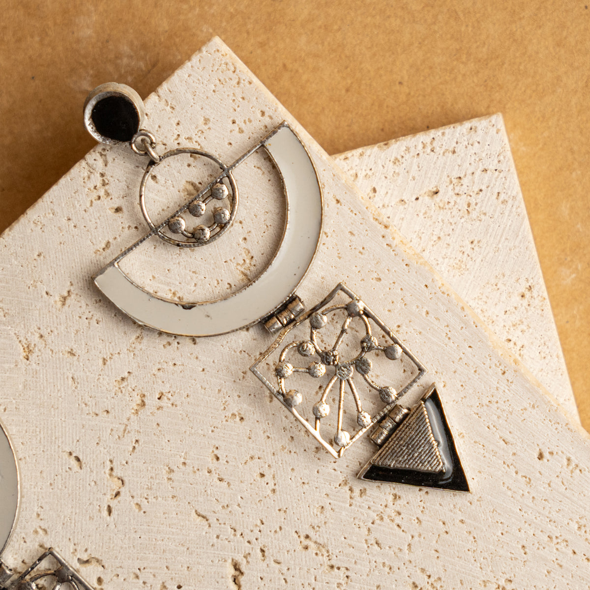 LUNA FAUX SILVER ANTIQUE EARRINGS ER701