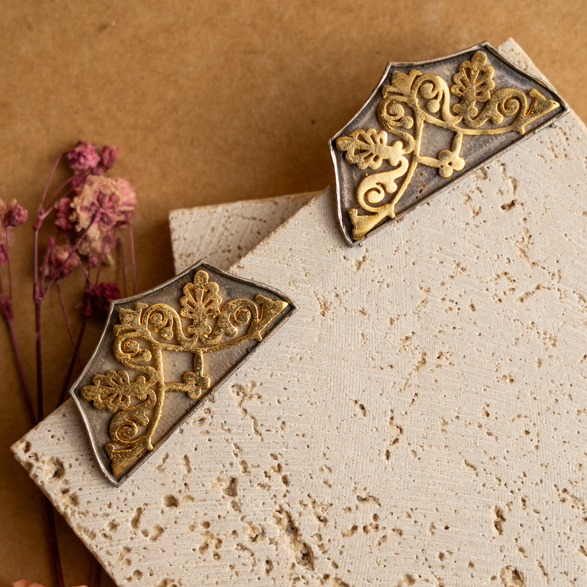 DANIA DUAL TONE FAUX SILVER RAW AND RUSTIC HANDMADE STUDS ER703