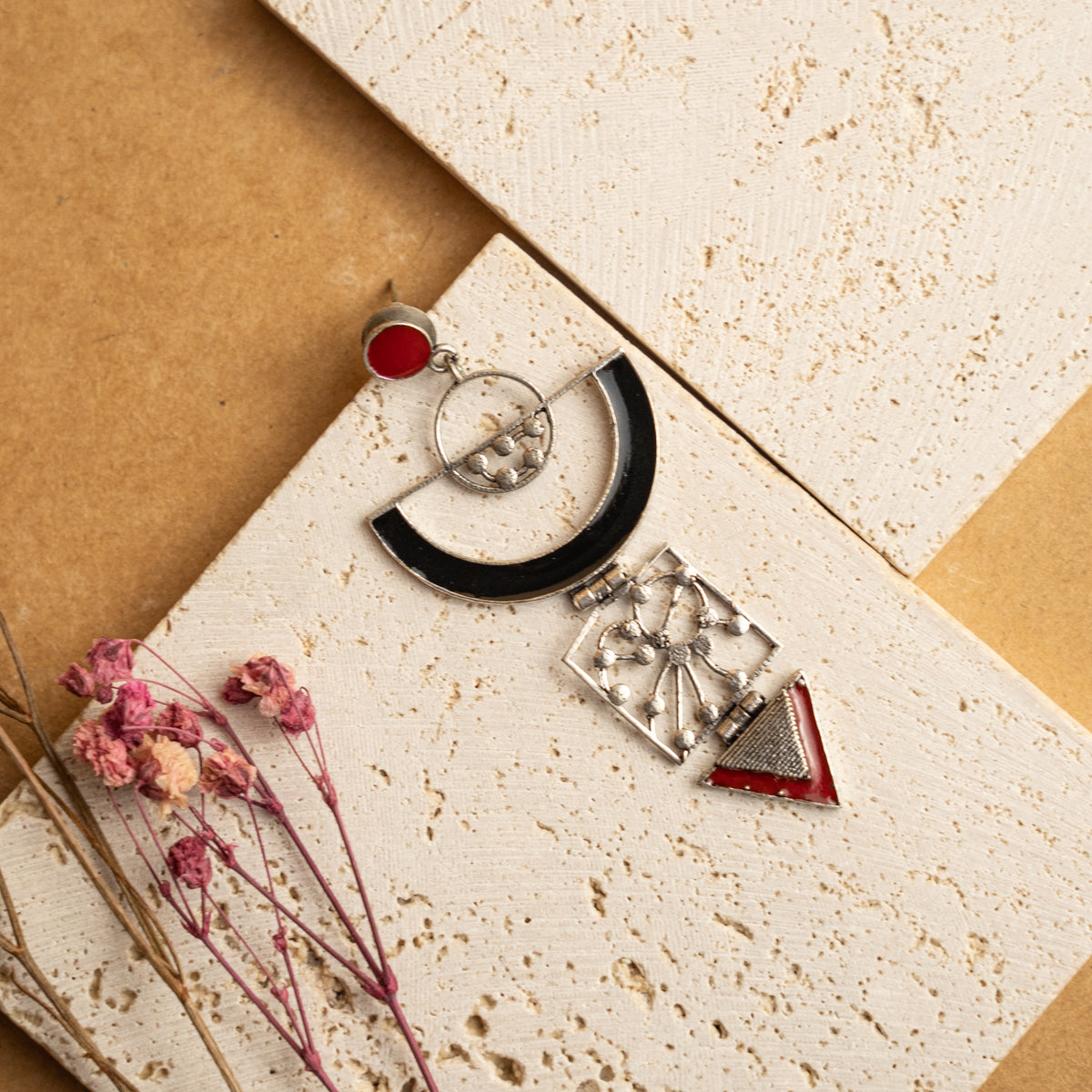 LUNA FAUX SILVER ANTIQUE EARRINGS ER701