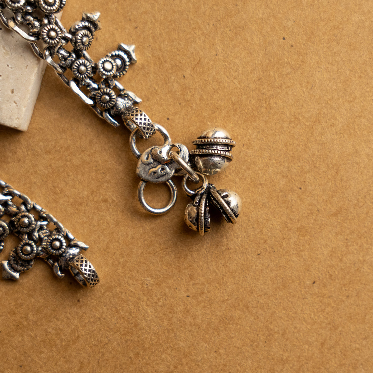 VINAMI OXIDIZED ANKLETS AK02