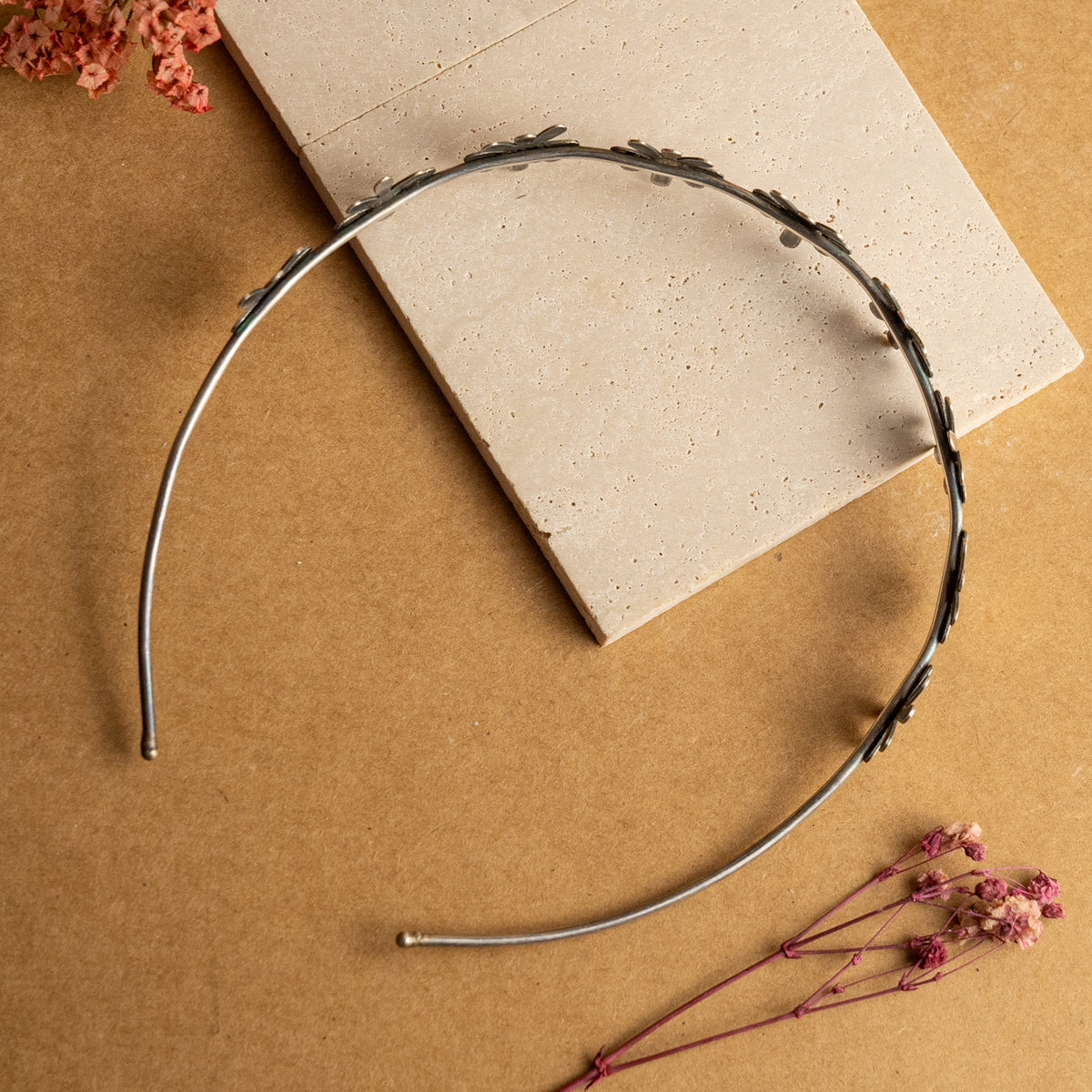 KEYARANA SILVER TONED FAUX SILVER ANTIQUE HEAD ACCESSORIES HA04