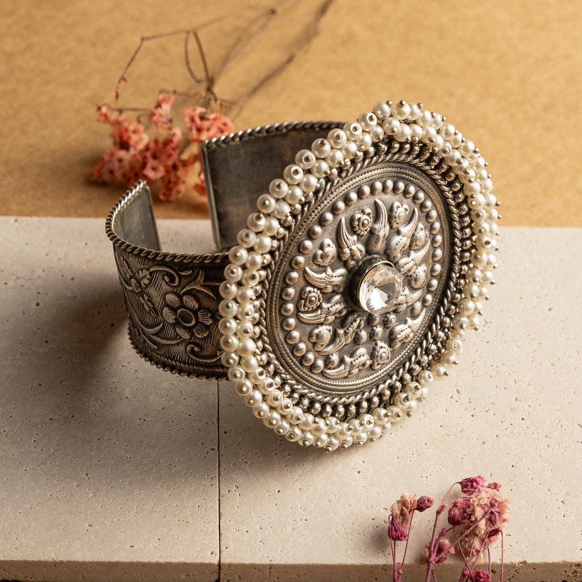 NITHILA HAND HAMMERED AND HANDMADE SILVER TONED CLASSIC BR68.