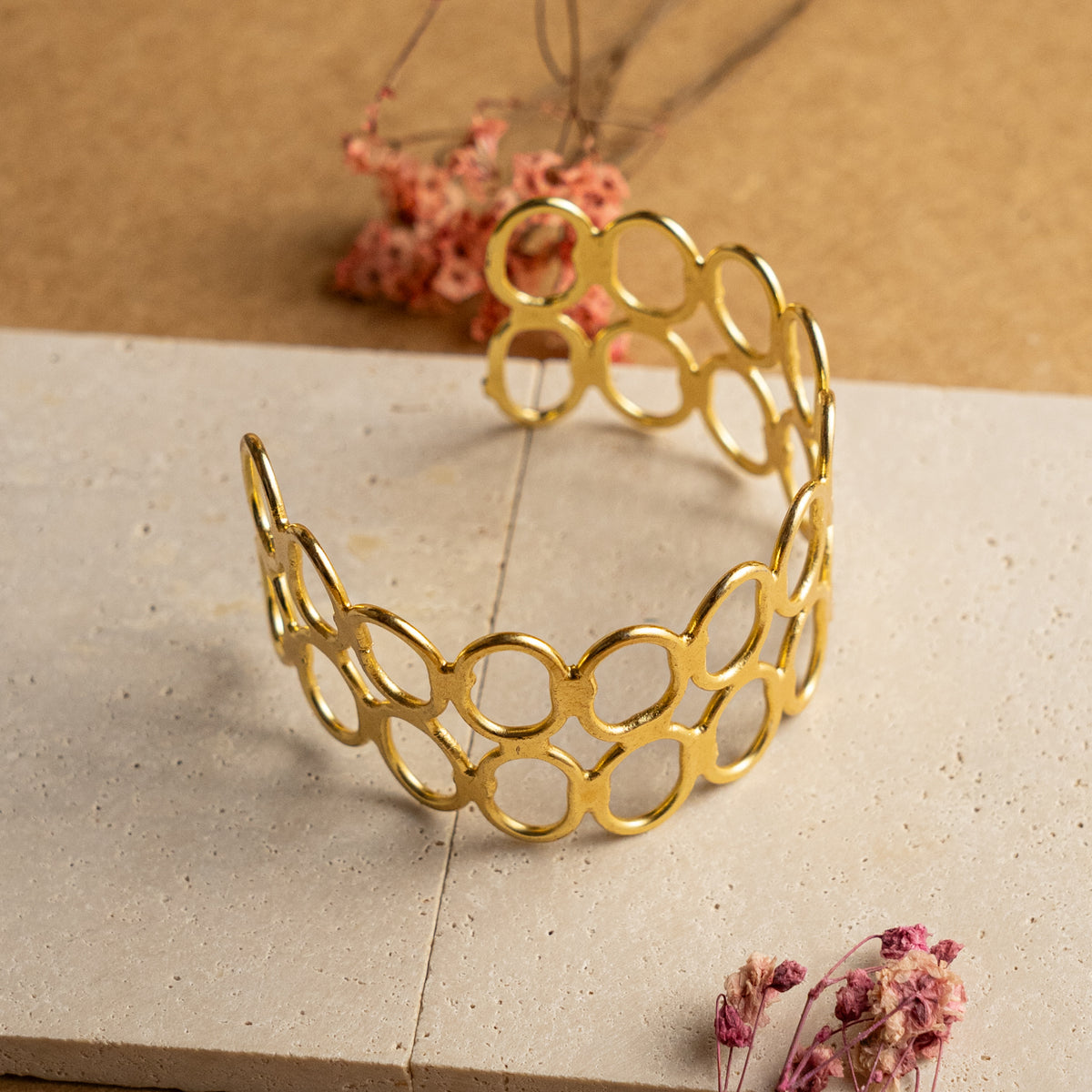 RIHANA  HAND HAMMERED AND HANDMADE GOLD TONED CLASSIC STONE BRACELETS BR33