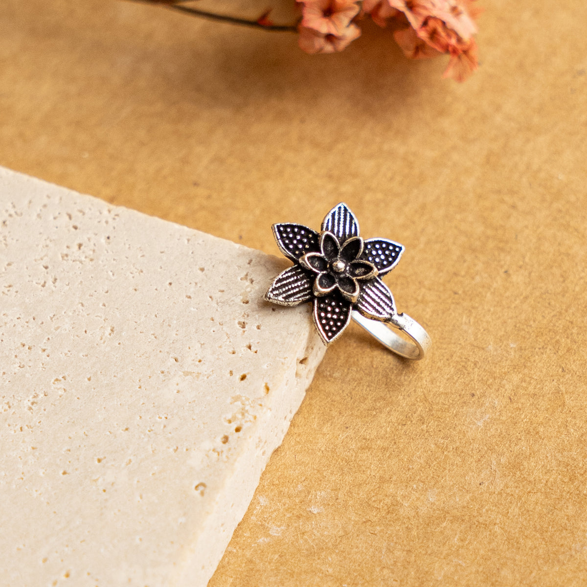 SCOTTIE CLIP ON NOSE STUDS NS90