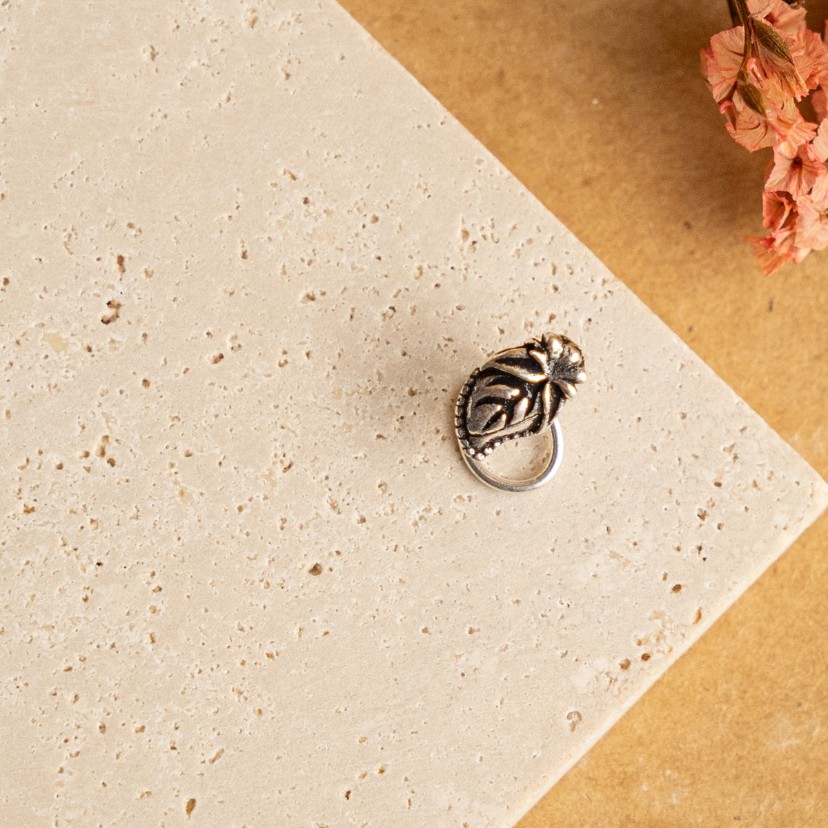 DHRITI PIERCED NOSE STUDS NS64