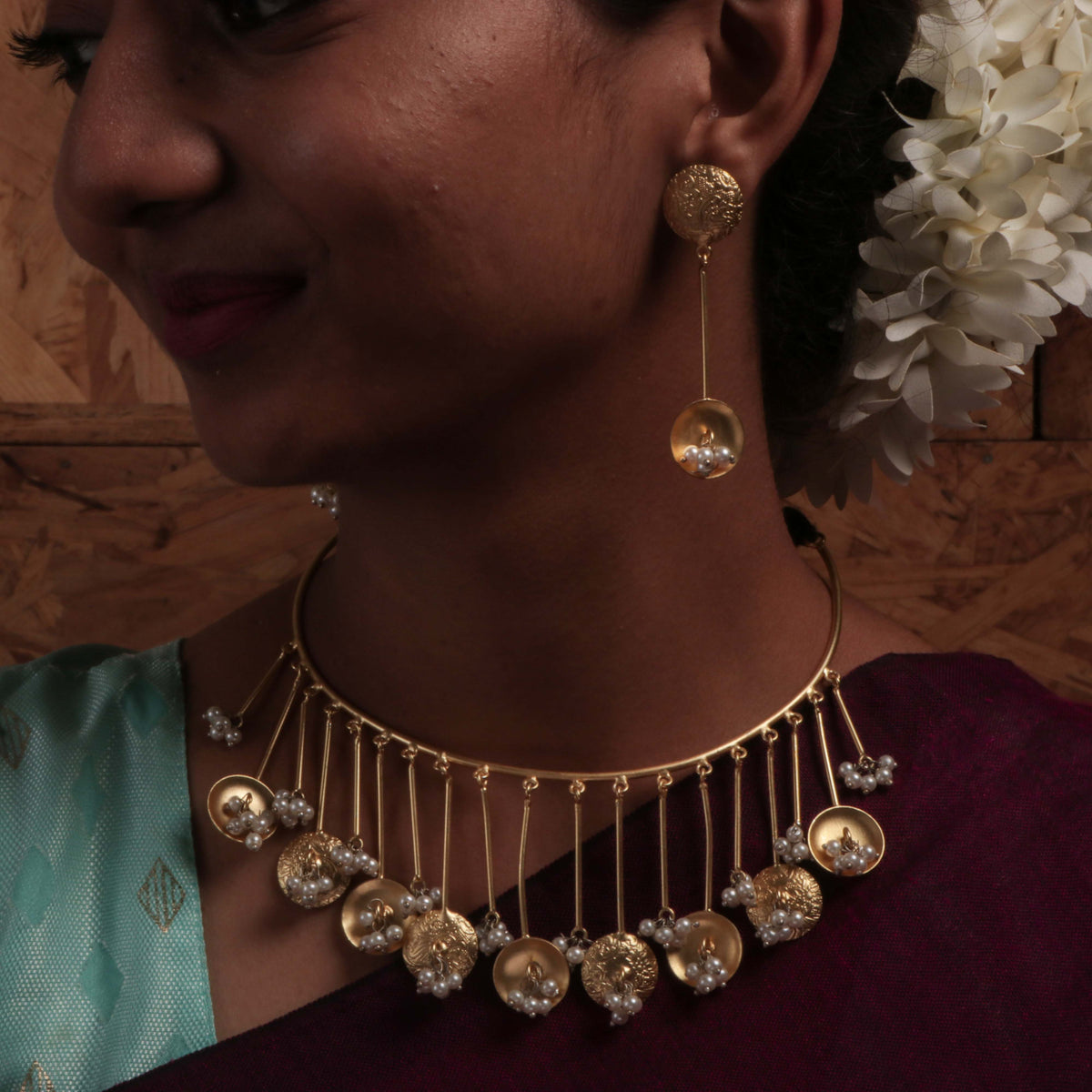 RILEY BIJOUX PREMIUM AND EXCLUSIVE HANDMADE CHOKER WITH EARRINGS CH123