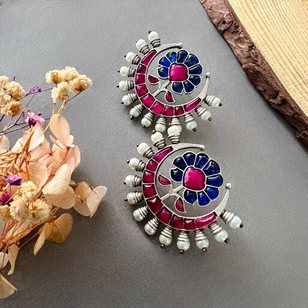 SKYLINE BOUQUET SILVER LOOK ALIKE SEMI HANDMADE STUDS ER514