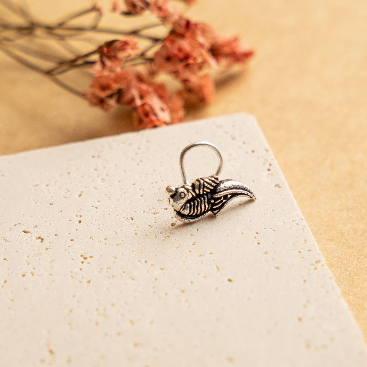 SAVYA PIERCED NOSE STUDS NS62