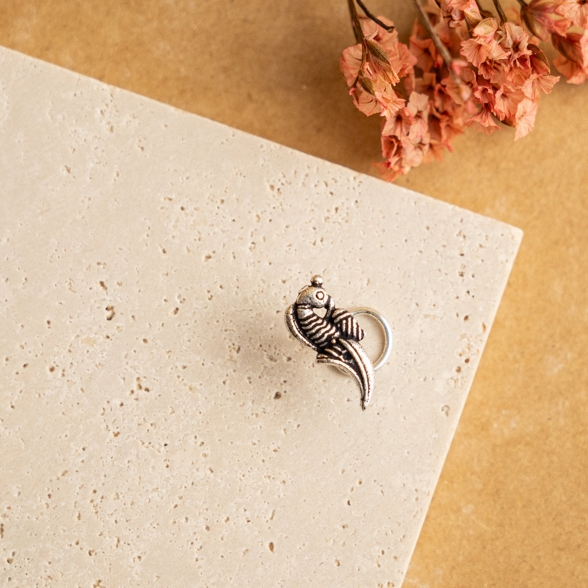 SAVYA PIERCED NOSE STUDS NS62